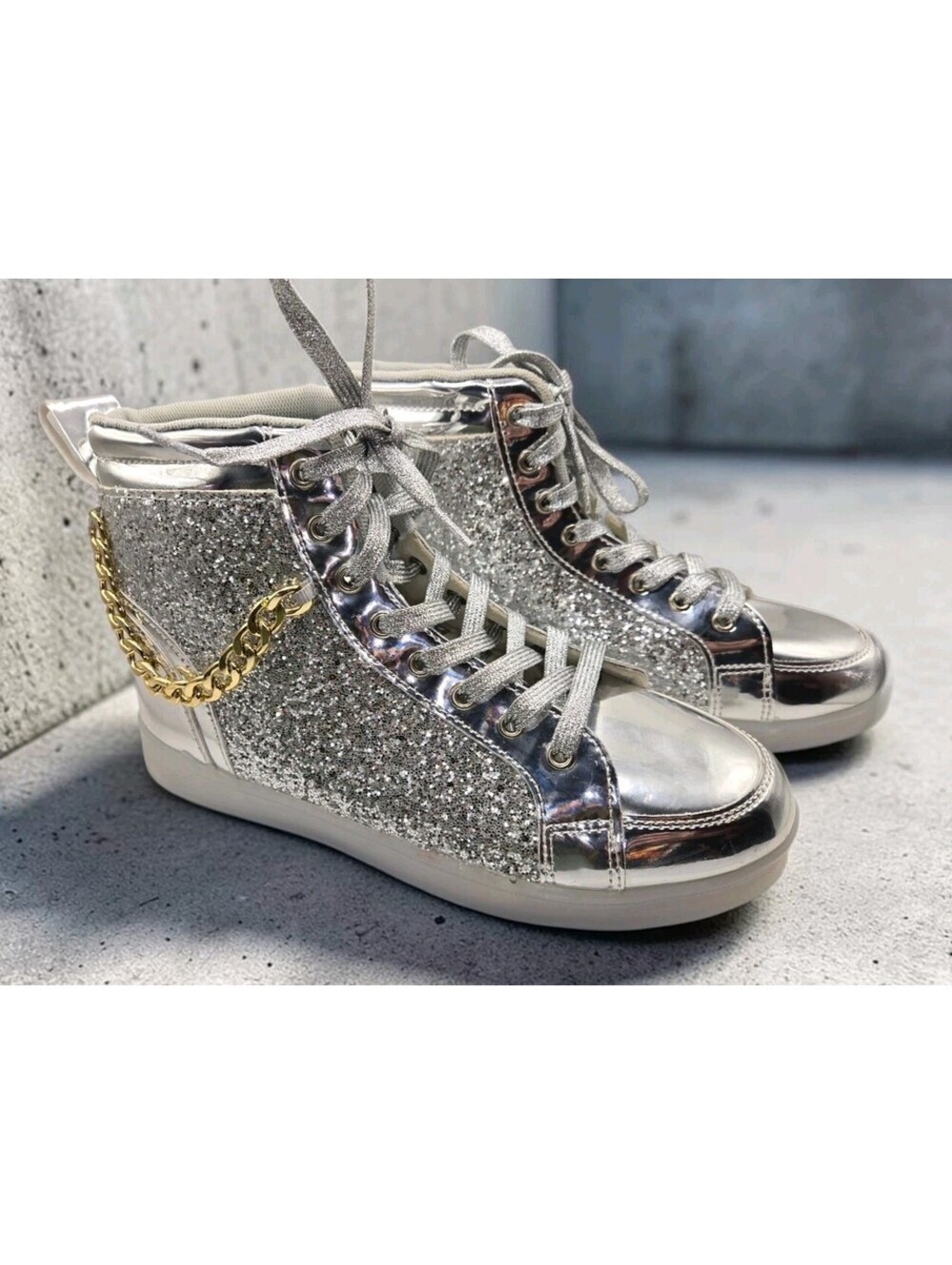Silver Glitter Light Up Shoes High Top Metallic Dance Sneakers Chain Detail Sz 9